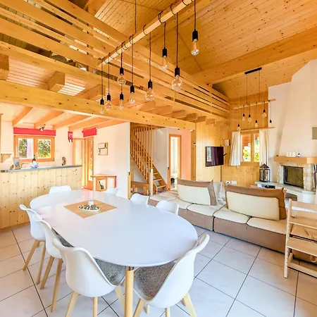 Appartement Grand Familial Et Convivial à